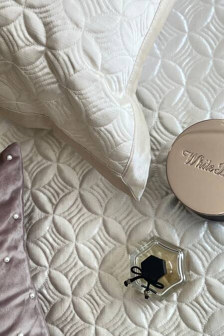 Shop_Sadyaska_White Fabric Faux Silk And Filling 100% Quilted Reversible Bedspread Set_Online_at_Aza_Fashions