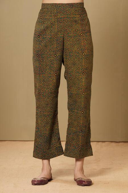 Shop Sagaa By Vanita Green Ajrakh Embroidery Round Anarkali Set Online at Aza Fashions Shop_Sagaa By Vanita_Green Ajrakh Embroidery Round Anarkali Set _Online_at_Aza_Fashions