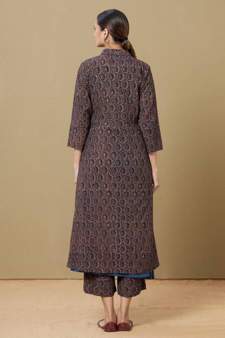 Shop Sagaa By Vanita Maroon Ajrakh Embroidery Shirt Collar Jacket And Pant Set at Aza Fashions Shop_Sagaa By Vanita_Maroon Ajrakh Embroidery Shirt Collar Jacket And Pant Set _at_Aza_Fashions