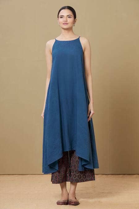 Sagaa By Vanita Maroon Ajrakh Embroidery Shirt Collar Jacket And Pant Set Online at Aza Fashions Sagaa By Vanita_Maroon Ajrakh Embroidery Shirt Collar Jacket And Pant Set _Online_at_Aza_Fashions