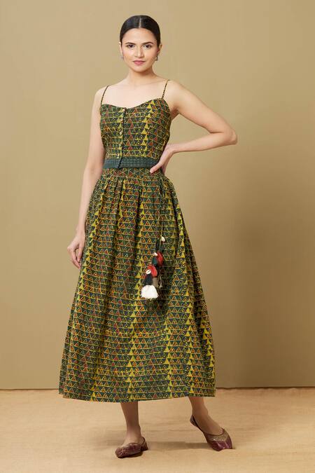 Buy Sagaa By Vanita Green Ajrakh Sweetheart Neck Skirt Set Online at Aza Fashions Buy_Sagaa By Vanita_Green Ajrakh Sweetheart Neck Skirt Set_Online_at_Aza_Fashions