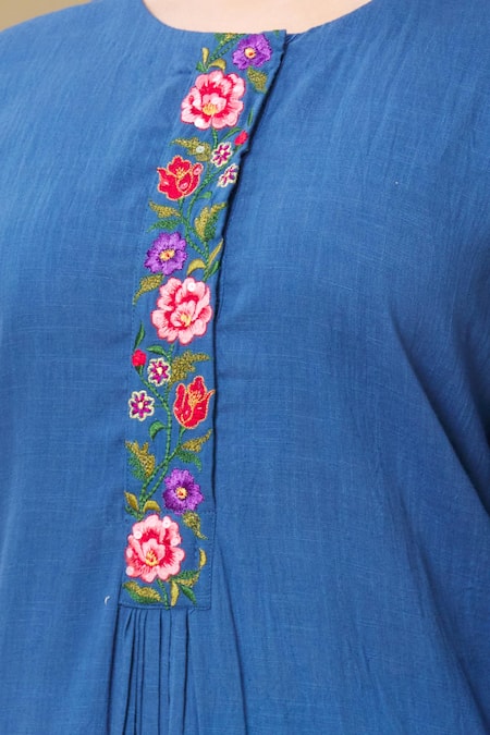 Sagaa By Vanita_Blue Handloom Cotton, Ajrakh Round Embroidered Kurta And Checkered Pant Set_at_Aza_Fashions