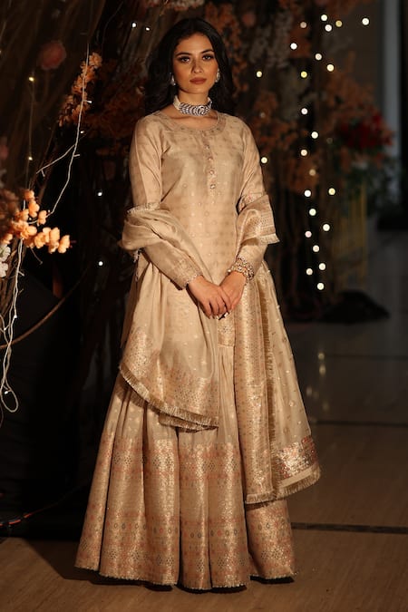 Safaa_Ivory Vegan Silk Floral Motifs Round Alishq Woven Kurta Gharara Set _Online_at_Aza_Fashions