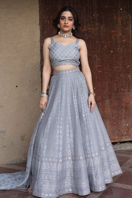 Buy_Safaa_Grey Vegan Silk Chikankari Sweetheart Neck Rumadi Azmat Lehenga Set _Online_at_Aza_Fashions