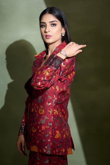 Shop_Safaa_Red Moonga Silk Woven Floral Motifs Lapel Collar Mihrab Blazer And Pant Set _Online_at_Aza_Fashions