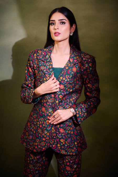 Safaa_Green Moonga Silk Woven Floral Motifs Lapel Collar Qareenay Blazer And Pant Set _at_Aza_Fashions