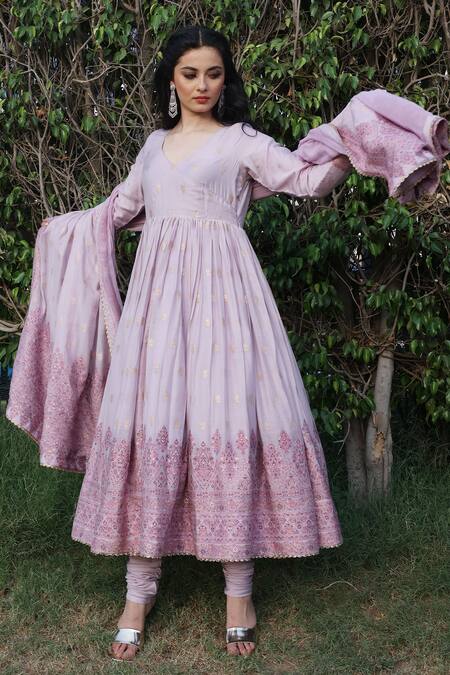 Safaa_Purple Vegan Silk Floral Motifs V Neck Afsa Angrakha Anarkali Set _Online_at_Aza_Fashions
