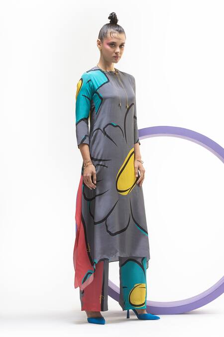 Nautanky_Grey Crepe Round Neck Square Cut Kurta And Pant Set _Online_at_Aza_Fashions