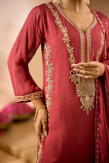 Shop Samyukta Singhania Maroon Georgette V-neck Embroidered Kurta Set Online at Aza Fashions Shop_Samyukta Singhania_Maroon Georgette V-neck Embroidered Kurta Set _Online_at_Aza_Fashions