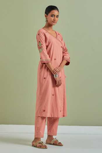 Priya Chaudhary_Orange Cotton Embroidery V-neck Floral Angrakha And Pant Set _Online_at_Aza_Fashions