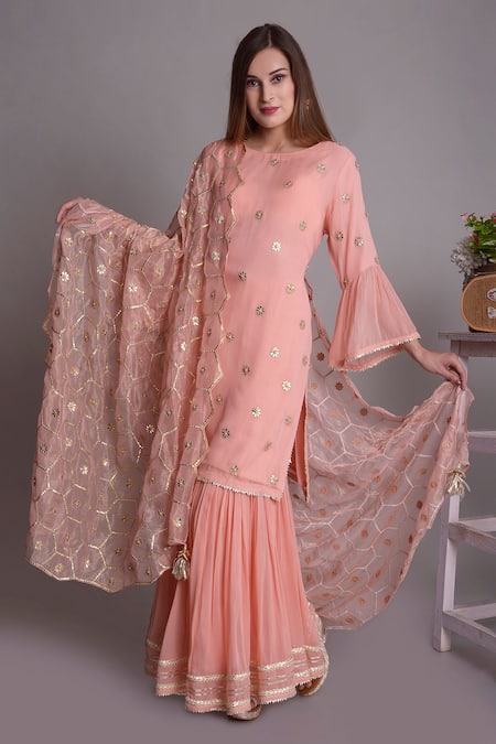Surabhi Arya Hand Embroidered Kurta Set 