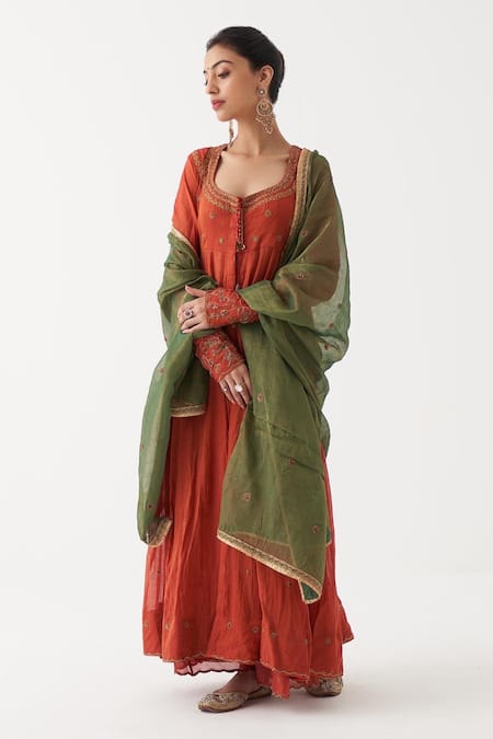 Rhua Red Dupatta Crushed Silk, Kurta Handwoven Sahira Embroidered Anarkali Set Online at Aza Fashions Rhua_Red Dupatta Crushed Silk, Kurta Handwoven Sahira Embroidered Anarkali Set _Online_at_Aza_Fashions