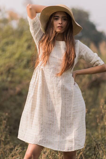 Buy_Vaani Beswal_White Handwoven Linen With Zari Round Neck Samana Dress _Online_at_Aza_Fashions
