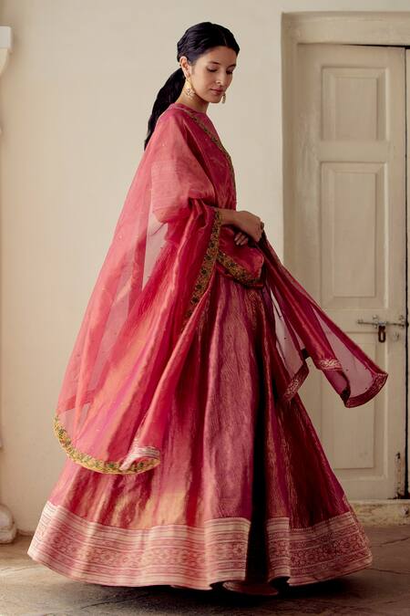 Buy_Mimamsaa_Magenta Tissue Floral Sampadaa Woven Dupatta_Online_at_Aza_Fashions