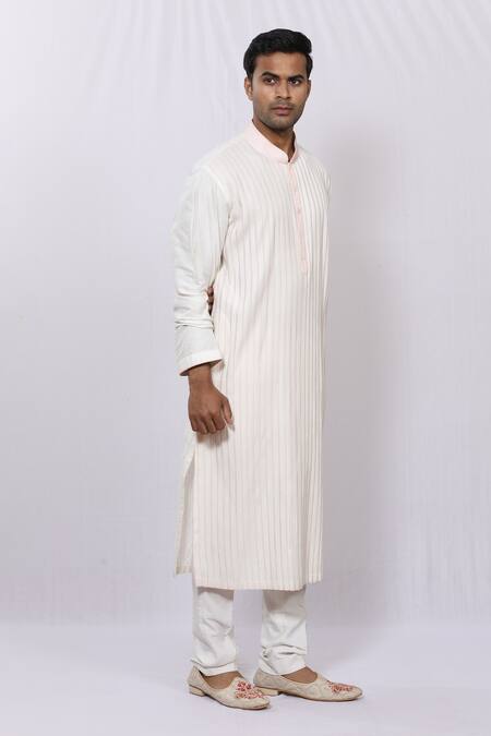 Sankalan - Men_White Cotton Silk Embroidered Pintuck Kurta _Online_at_Aza_Fashions