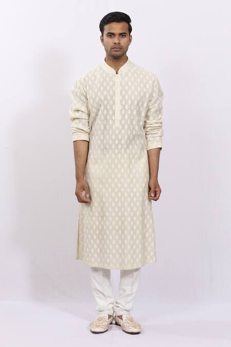 Shop_Sankalan - Men_White Banarasi Silk Woven Geometric Pattern Kurta _Online_at_Aza_Fashions