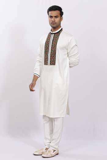 Buy_Sankalan - Men_White Chanderi Silk Embroidered Floral Motifs Yoke Kurta _Online_at_Aza_Fashions