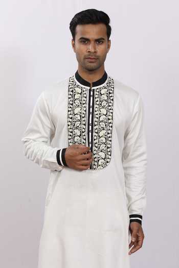 Shop_Sankalan - Men_White Chanderi Silk Embroidered Floral Motifs Yoke Kurta _Online_at_Aza_Fashions