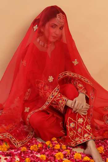 Buy_Ruar India_Red Silk, Organza Notched Embroidered Kurta Set_Online_at_Aza_Fashions