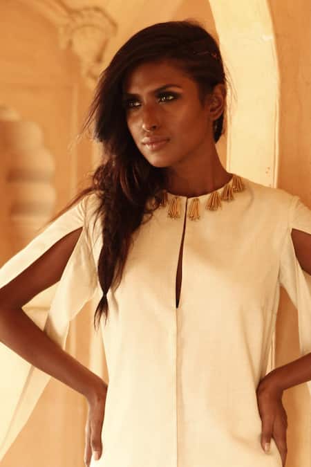 Shop Samatvam By Anjali Bhaskar White Matka Cotton Round Embroidered Jacket And Pant Set at Aza Fashions Shop_Samatvam By Anjali Bhaskar_White Matka Cotton Round Embroidered Jacket And Pant Set _at_Aza_Fashions