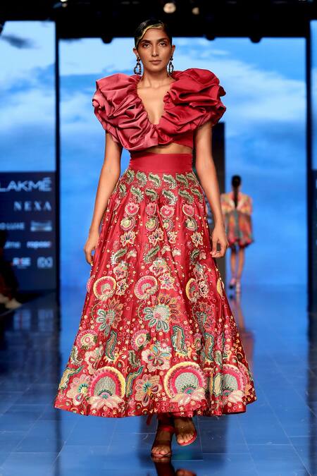 Shop Siddhartha Bansal Maroon Organza Satin And Dupion Sequin & Thread V Neck Embroidered Lehenga Set at Aza Fashions Shop_Siddhartha Bansal_Maroon Organza Satin And Dupion Sequin & Thread V Neck Embroidered Lehenga Set_at_Aza_Fashions