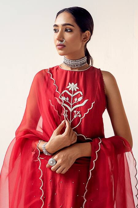 Shop_Keosha_Maroon Organza, Chanderi Halter Surkh Gul Kurta Set_Online_at_Aza_Fashions