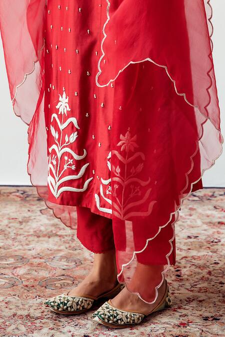 Keosha_Maroon Organza, Chanderi Halter Surkh Gul Kurta Set_at_Aza_Fashions