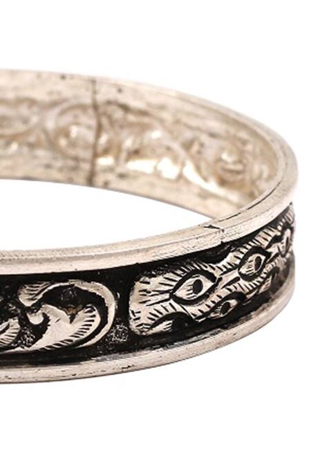 Buy_Sangeeta Boochra_Silver Plated Carved Motif Bracelet _Online_at_Aza_Fashions