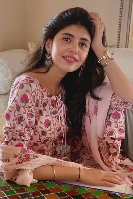 Sangeeta Boochra Handcrafted Danglers 