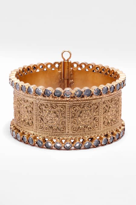 Sangeeta Boochra X Deme_Gold Plated Stones Etty Carved Floral Bracelet _Online_at_Aza_Fashions