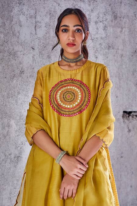 Shop Shivani Bhargava Yellow Chanderi Embroidered Kurta Online at Aza Fashions Shop_Shivani Bhargava_Yellow Chanderi Embroidered Kurta _Online_at_Aza_Fashions