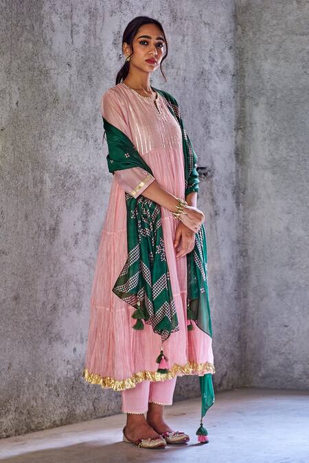 Shivani Bhargava_Green Organza Silk Bandhani Print Dupatta _Online_at_Aza_Fashions
