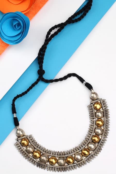 Sangeeta Boochra Handcrafted Choker 