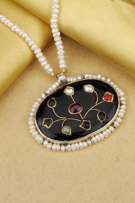Sangeeta Boochra X Payal Singhal Black Seher Pendant Necklace With Pearl Chain Online at Aza Fashions Sangeeta Boochra X Payal Singhal_Black Seher Pendant Necklace With Pearl Chain _Online_at_Aza_Fashions