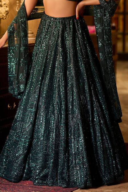 Buy_Seema Gujral_Green Net Embroidery V Neck Bridal Lehenga Set  _Online_at_Aza_Fashions