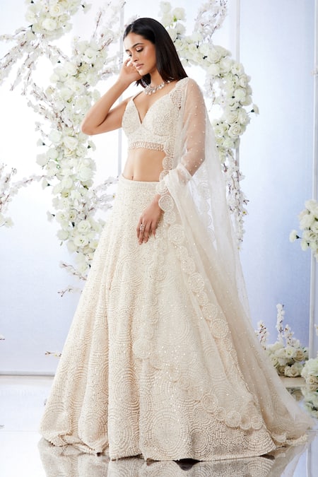 Seema Gujral_White Net Geometric Sweetheart Neck Embroidered Bridal Lehenga Set _Online_at_Aza_Fashions