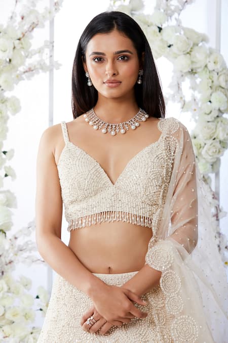 Decoding Alanna Panday's white embellished bridal lehenga look with diamond  jewellery | Zoom TV