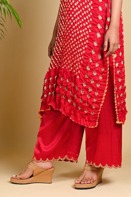 Shop Dyelogue Red Gajji Silk Bandhani Pant at Aza Fashions Shop_Dyelogue_Red Gajji Silk Bandhani Pant _at_Aza_Fashions