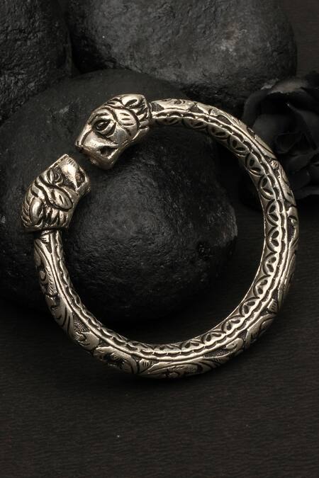 Buy_Sangeeta Boochra_Silver Plated Cut Work Handcrafted Carved Kada _Online_at_Aza_Fashions