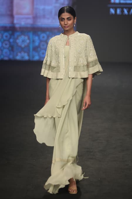 Shop_Romaa_Green Chiffon Plain Blouseround, Cape Open Pre-draped Saree Set With _Online_at_Aza_Fashions