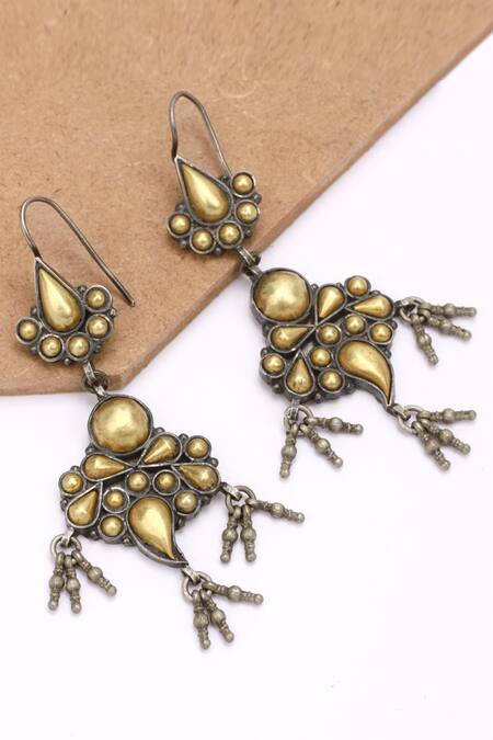 Buy_Sangeeta Boochra_Gold Plated Metallic Thread Handcrafted Danglers _Online_at_Aza_Fashions
