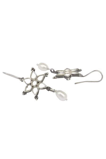 Sangeeta Boochra_Silver Plated Stones Floral Drop Danglers _Online_at_Aza_Fashions