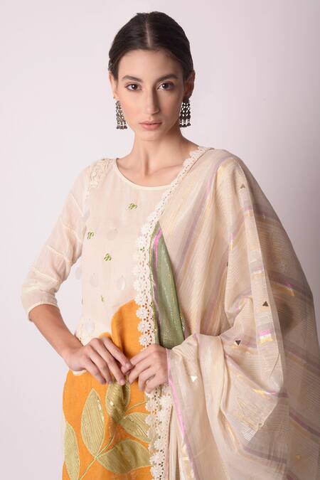 Buy_Shwetanga_White Organic And Gota Patti, Patch Work, Floral Lace Kurta Pant Set _Online_at_Aza_Fashions