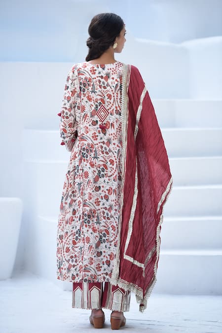 Shop_Simar Dugal_White Printed Kurta Set  _at_Aza_Fashions