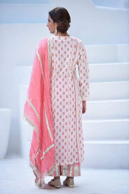 Shop_Simar Dugal_White Printed Kurta Set  _at_Aza_Fashions