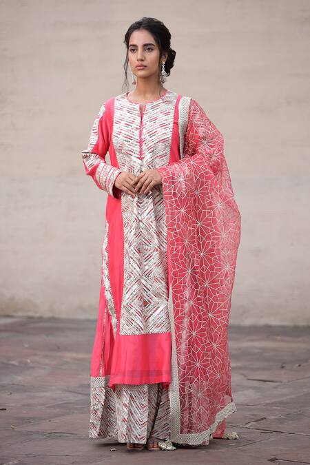 Simar Dugal Chanderi Kurta Set 