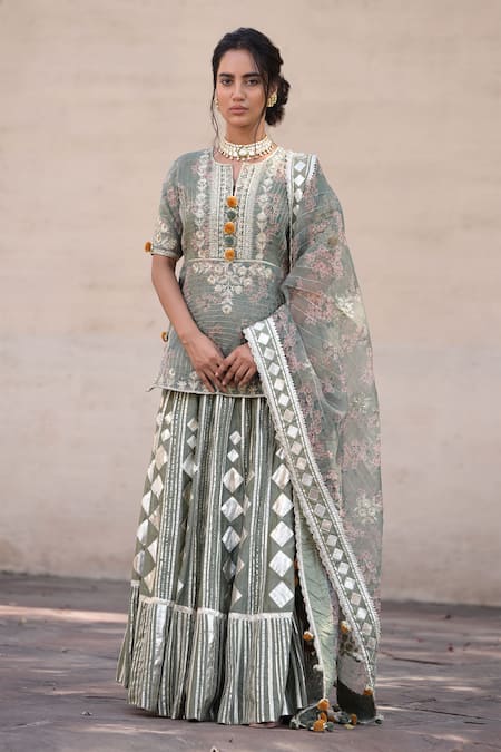 Simar Dugal Embroidered Kurta Lehenga Set 