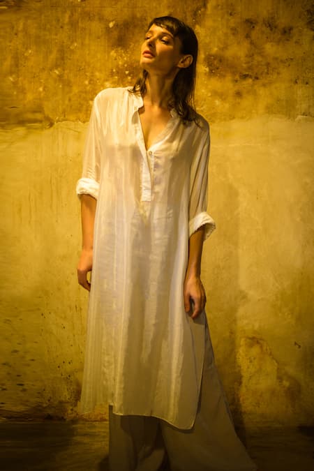 Buy_Stephany_White Cotton Silk V Neck Tunic  _Online_at_Aza_Fashions