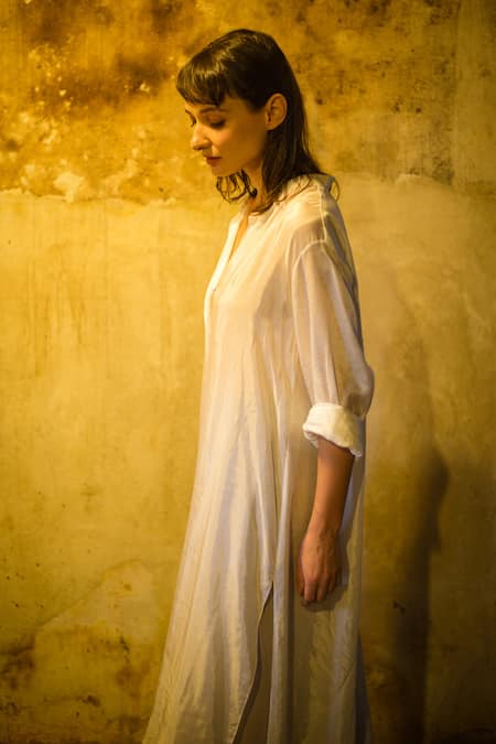 Shop_Stephany_White Cotton Silk V Neck Tunic  _Online_at_Aza_Fashions