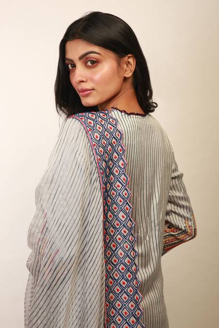 Shop_Soumodeep Dutta_White Kurta Handwoven  Dupatta Organza Pant Embroidered Set_at_Aza_Fashions